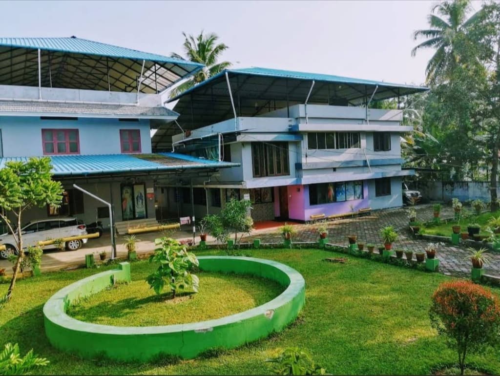 Snehatheeram Care Home Aluva Building