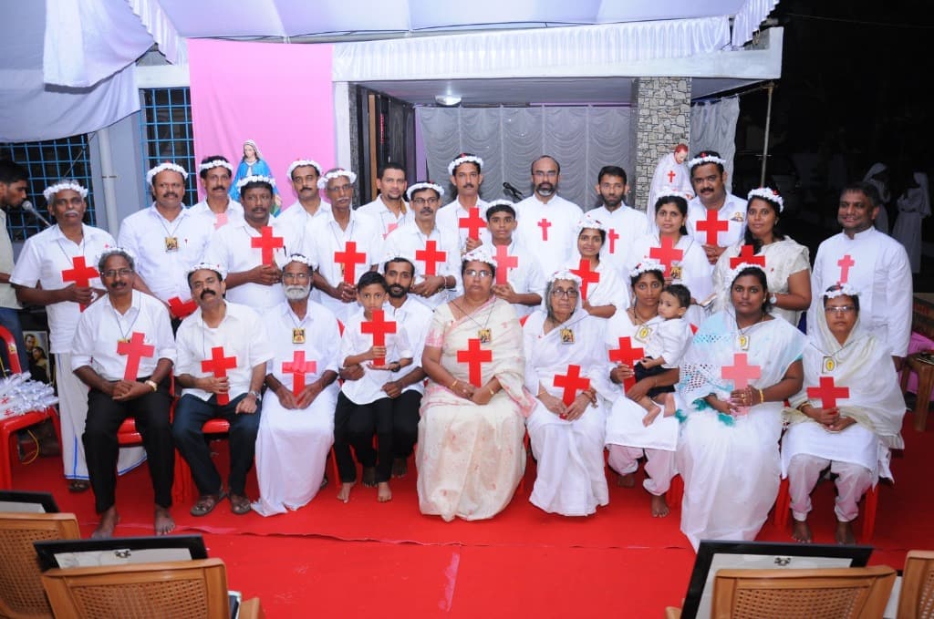 Camillian Family members group photo at Snehatheeram, Aluva